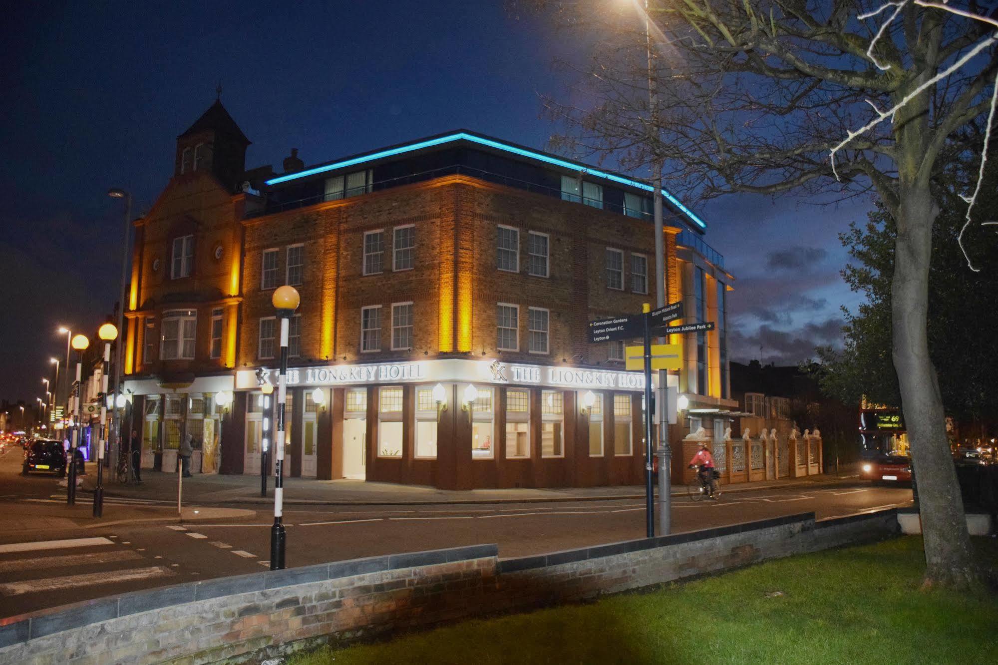 The Lion & Key Hotel London Exterior photo
